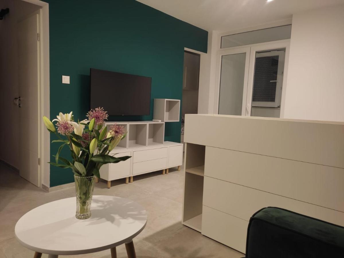 Studio Apartman Irma Cervar Poreč Exterior foto